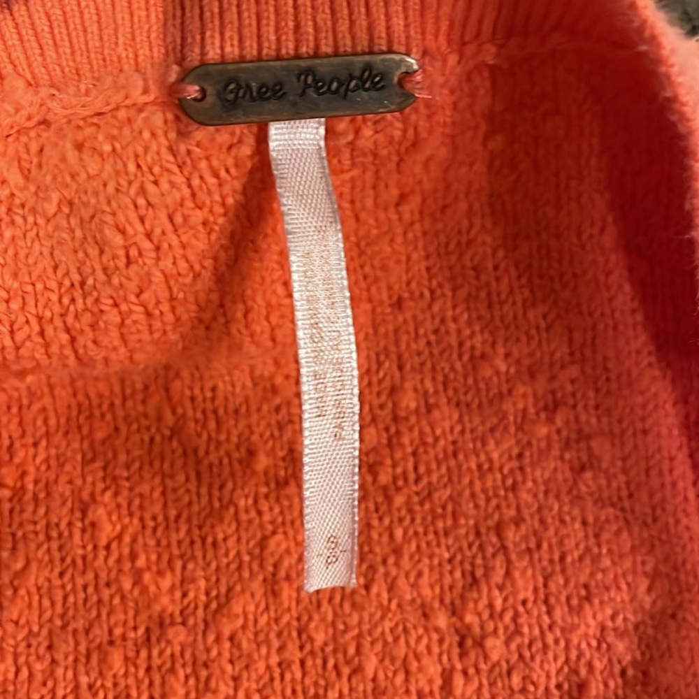 Free People Found My Friend Boucle Pullover Cactus Bloom Pullover Size S - Picture 10 of 12